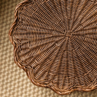 Connie-rattan-wavy-table-teak-close-up-top