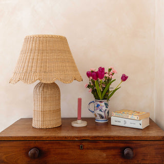 Sienna-table-lamp-on-a-table